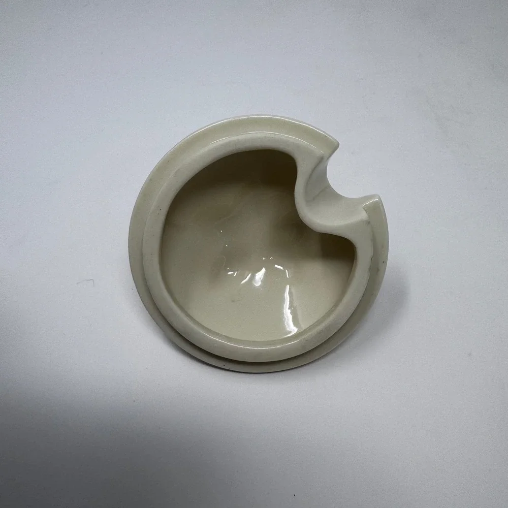 Lenox Disney Classic Pooh Honey Pot Fine Ivory China with Bee Dipper Gold Trim - Picture 6 of 13